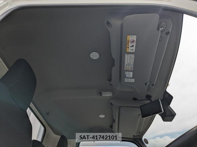 Hino DUTRO 2026-01 8658822-22