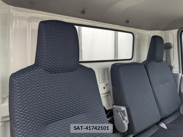 Hino DUTRO 2026-01 8658822-23