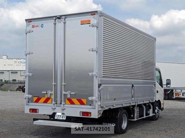 Hino DUTRO 2026-01 8658822-4