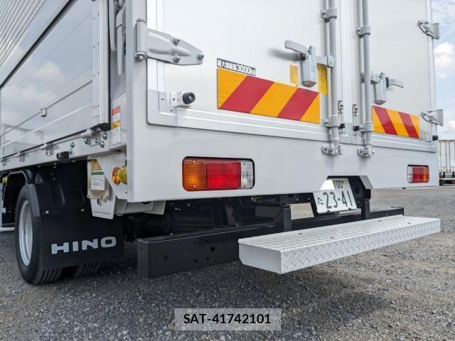 Hino DUTRO 2026-01 8658822-7