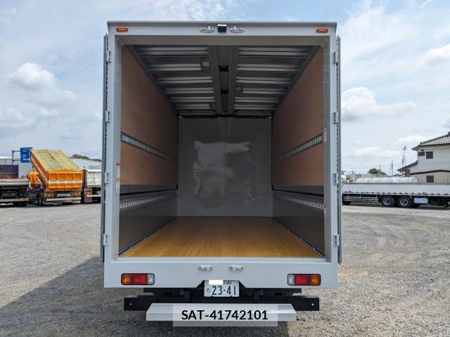 Hino DUTRO 2026-01 8658822-8