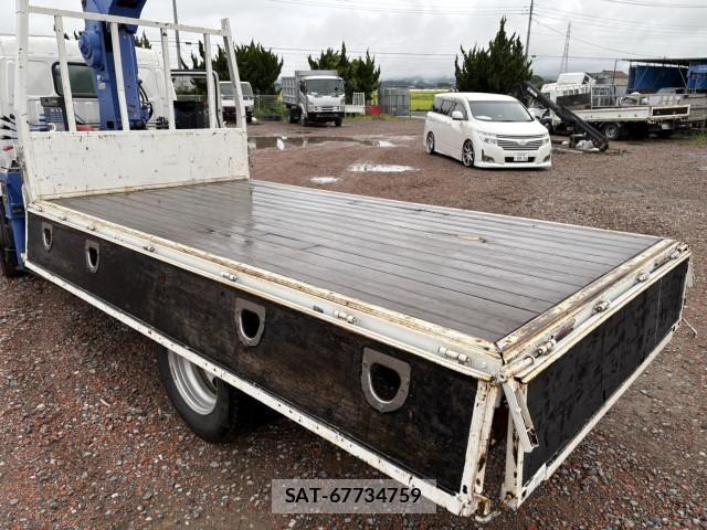 Hino DUTRO 2014-02 8658836-21