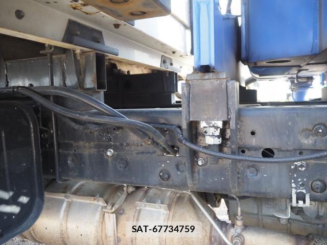 Hino DUTRO 2014-02 8658836-24