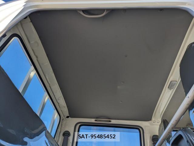 Hino DUTRO 2019-05 8658844-21