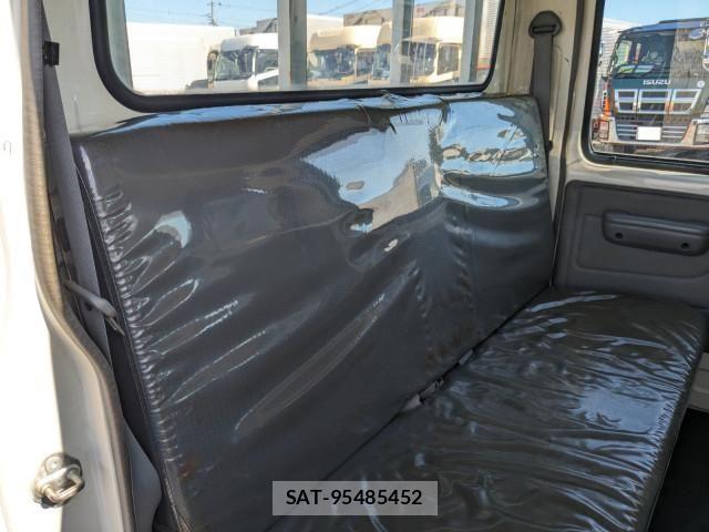 Hino DUTRO 2019-05 8658844-22