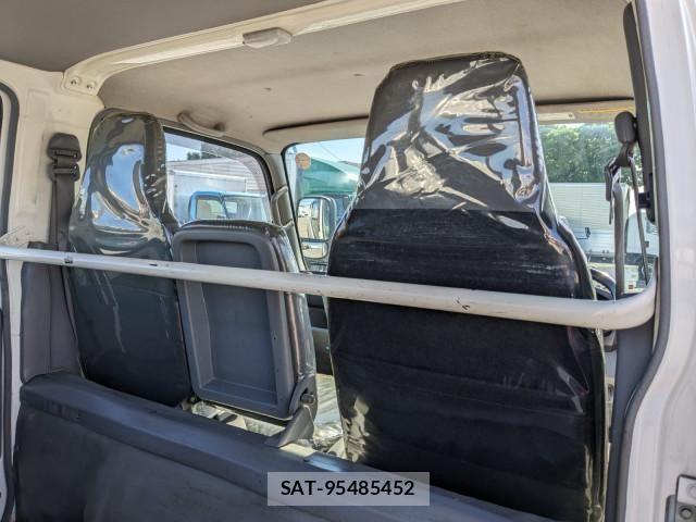 Hino DUTRO 2019-05 8658844-23