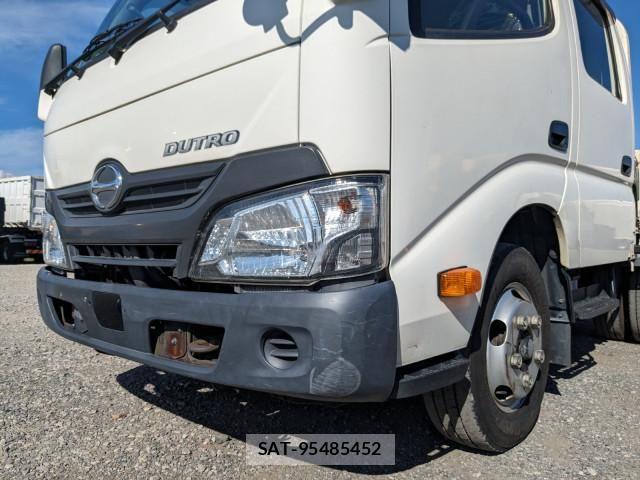 Hino DUTRO 2019-05 8658844-26