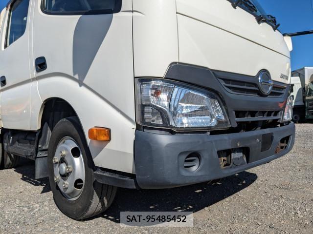 Hino DUTRO 2019-05 8658844-27