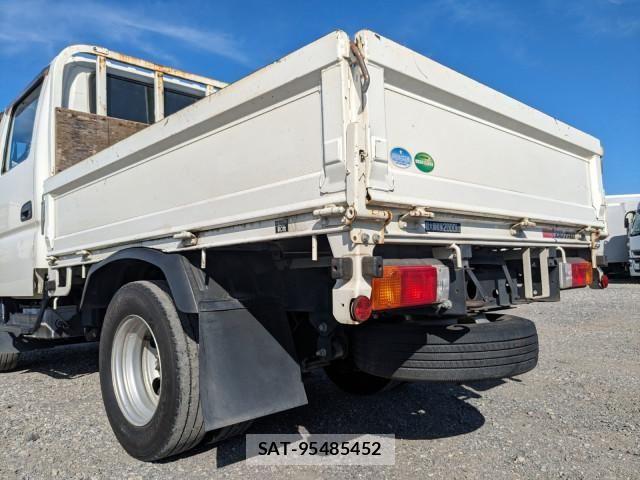 Hino DUTRO 2019-05 8658844-7