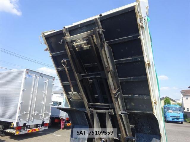 Hino DUTRO 2015-01 8658832-9