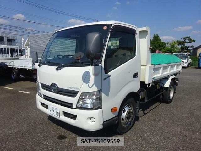 Hino DUTRO 2015-01 8658832-1