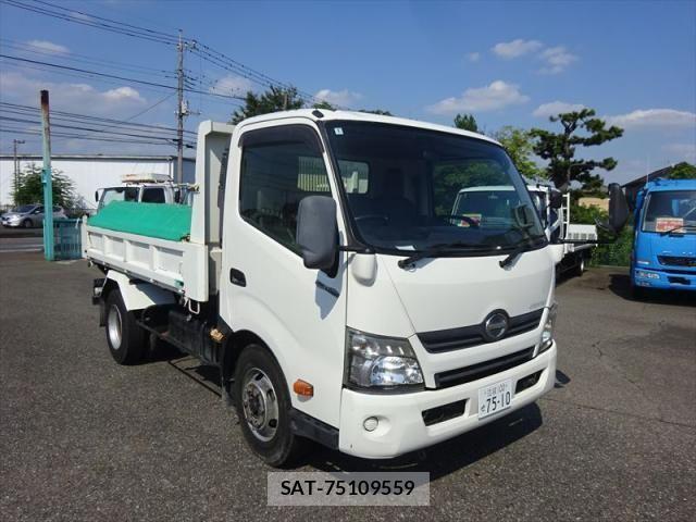 Hino DUTRO 2015-01 8658832-2