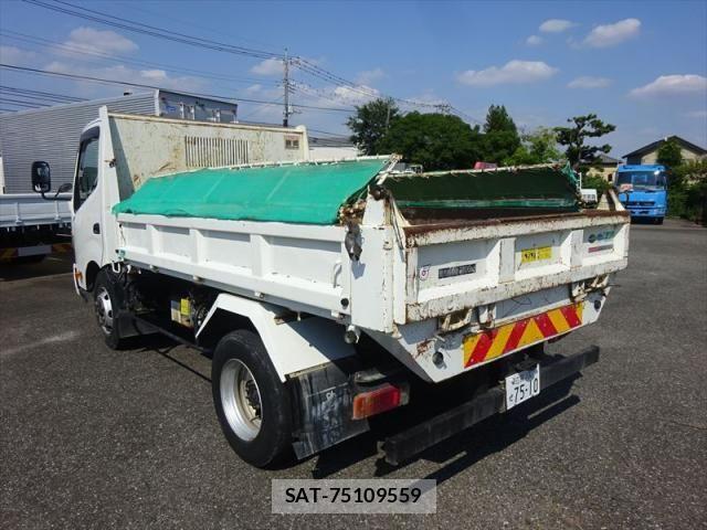 Hino DUTRO 2015-01 8658832-3