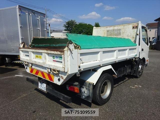 Hino DUTRO 2015-01 8658832-4