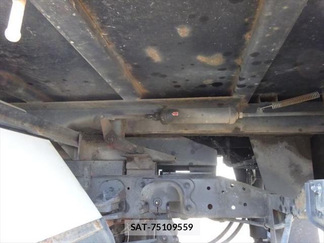 Hino DUTRO 2015-01 8658832-7