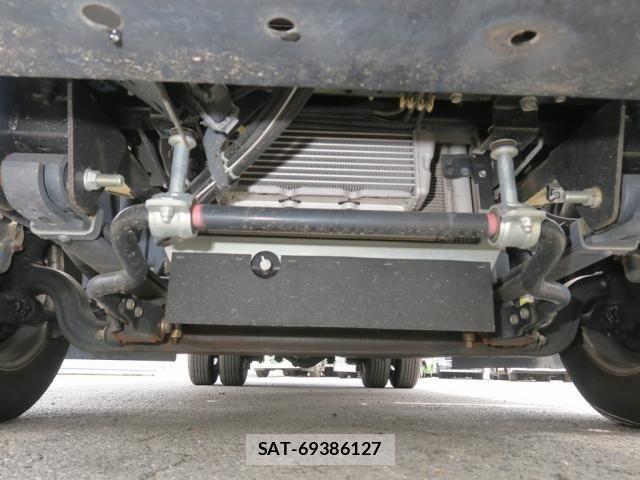 Hino DUTRO 2022-06 8658824-15