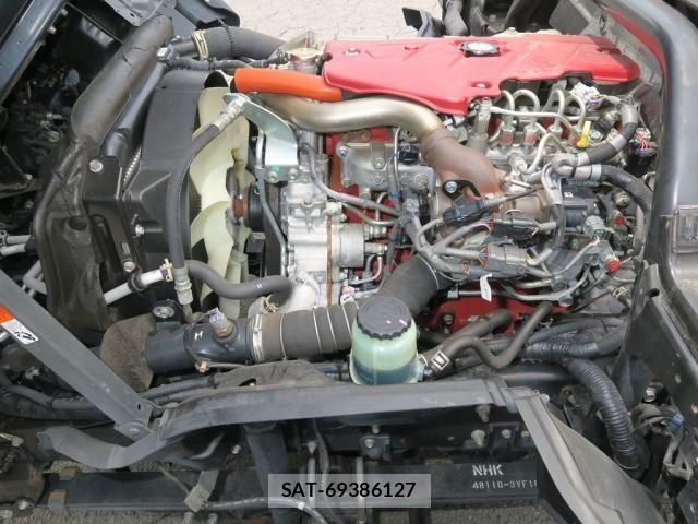 Hino DUTRO 2022-06 8658824-19