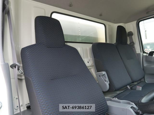 Hino DUTRO 2022-06 8658824-22