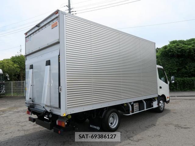 Hino DUTRO 2022-06 8658824-3