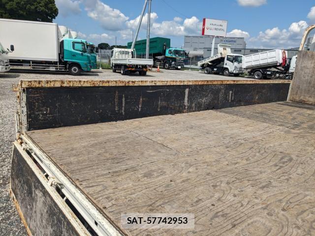 Hino DUTRO 2019-10 8658837-15