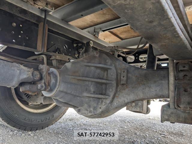 Hino DUTRO 2019-10 8658837-17