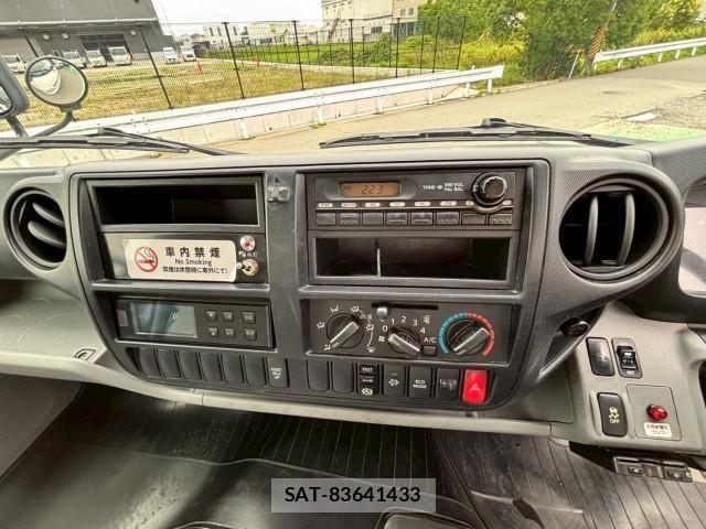 Hino DUTRO 2016-11 8658826-10