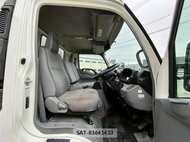 Hino DUTRO 2016-11 8658826-15