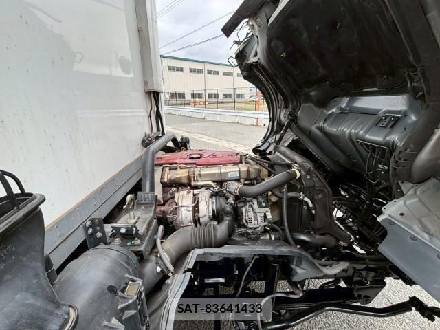 Hino DUTRO 2016-11 8658826-18