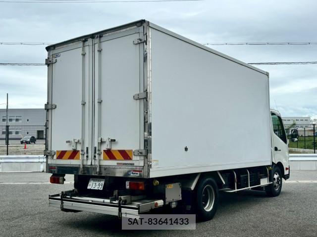 Hino DUTRO 2016-11 8658826-4