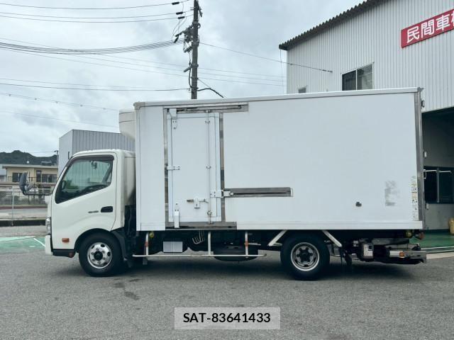 Hino DUTRO 2016-11 8658826-7