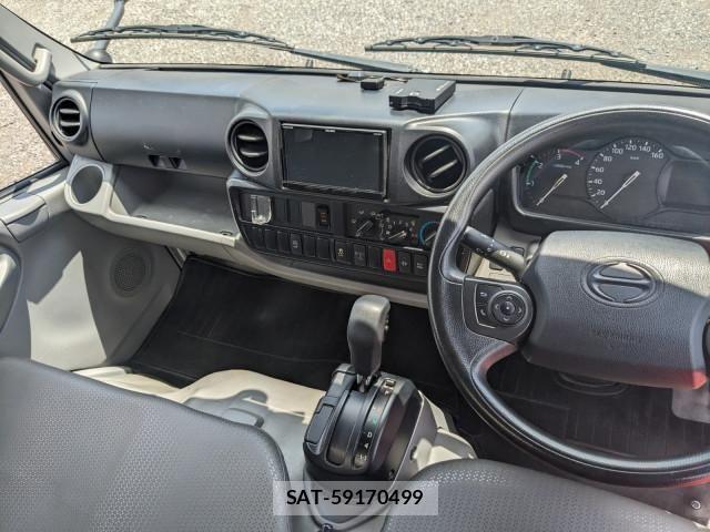 Hino DUTRO 2019-10 8658838-24