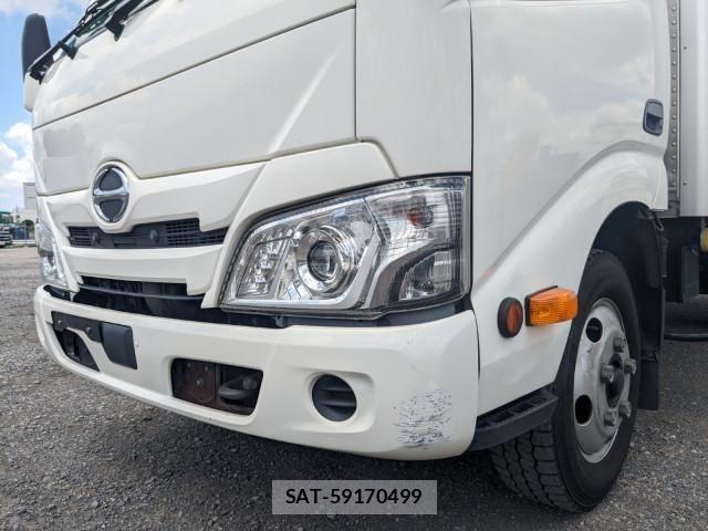 Hino DUTRO 2019-10 8658838-26