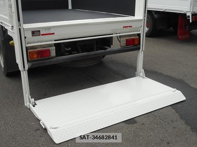 Hino DUTRO 2015-07 8658845-10