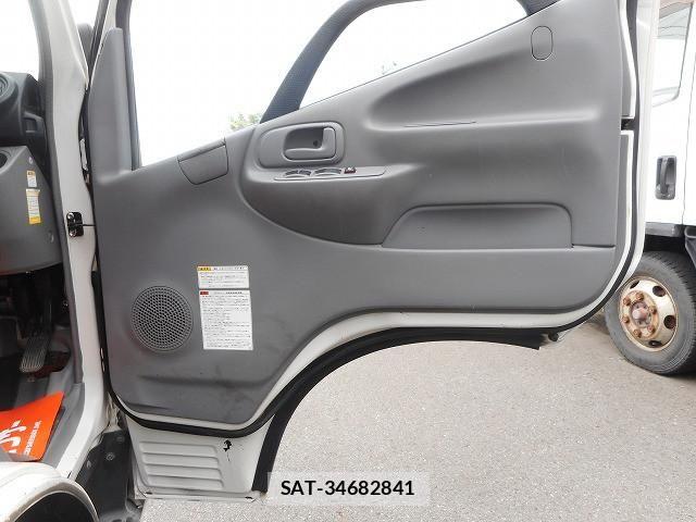 Hino DUTRO 2015-07 8658845-14