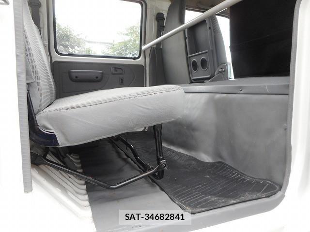 Hino DUTRO 2015-07 8658845-15
