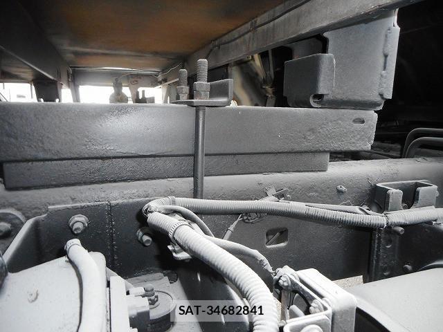 Hino DUTRO 2015-07 8658845-24