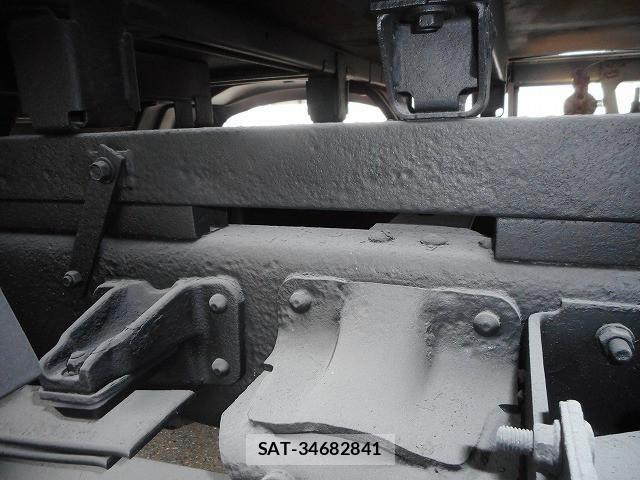Hino DUTRO 2015-07 8658845-25