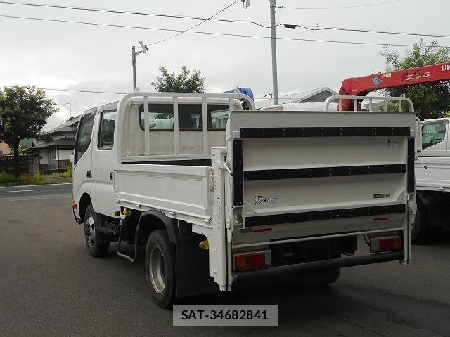 Hino DUTRO 2015-07 8658845-7
