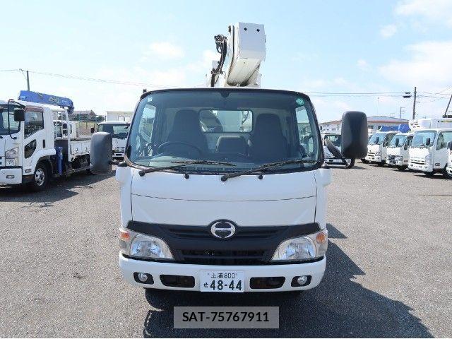 Hino DUTRO 2015-03 8658833-5