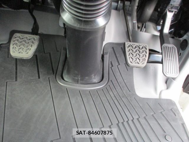 Hino DUTRO 2026-02 8666071-25
