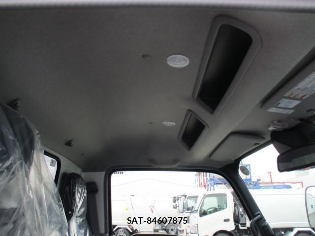Hino DUTRO 2026-02 8666071-29