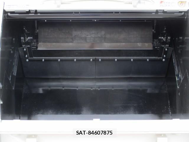 Hino DUTRO 2026-02 8666071-8