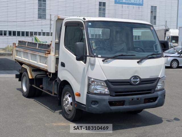 Hino DUTRO 2016-12 8658828-1