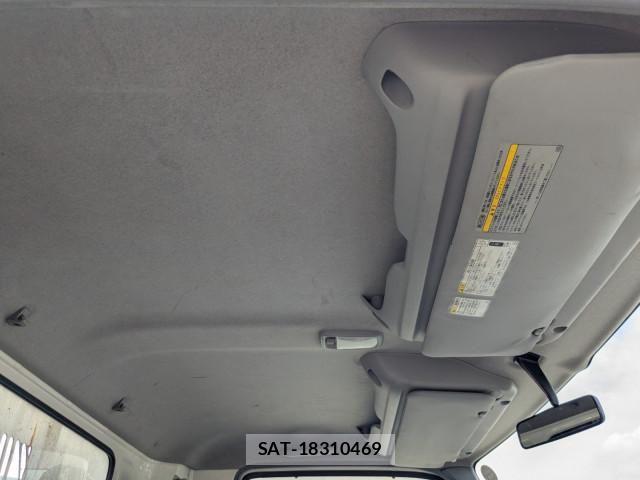 Hino DUTRO 2016-12 8658828-23