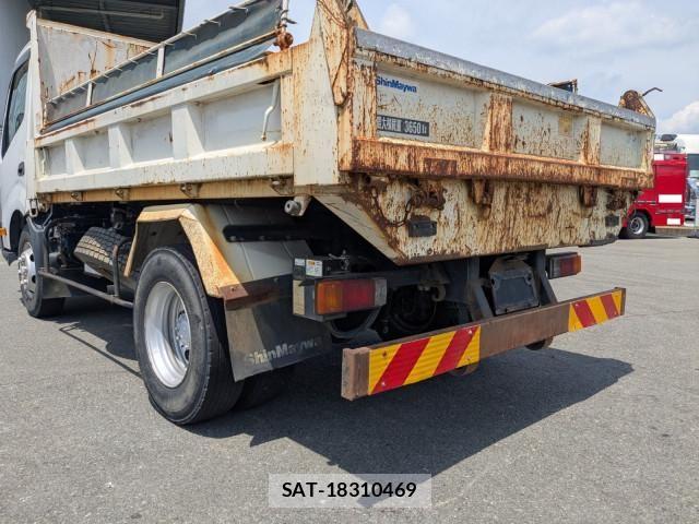 Hino DUTRO 2016-12 8658828-4