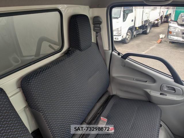 Hino DUTRO 2024-11 8666072-23