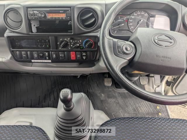 Hino DUTRO 2024-11 8666072-24