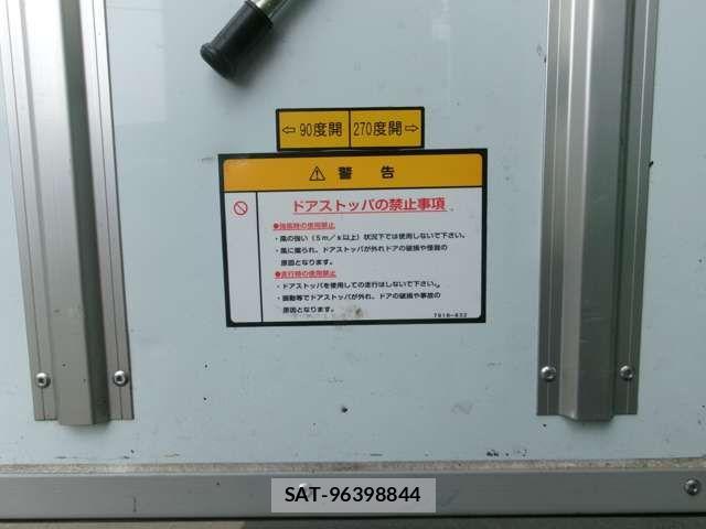 Hino DUTRO 2020-03 8666075-10