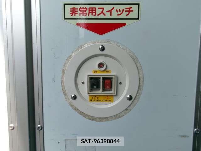 Hino DUTRO 2020-03 8666075-11