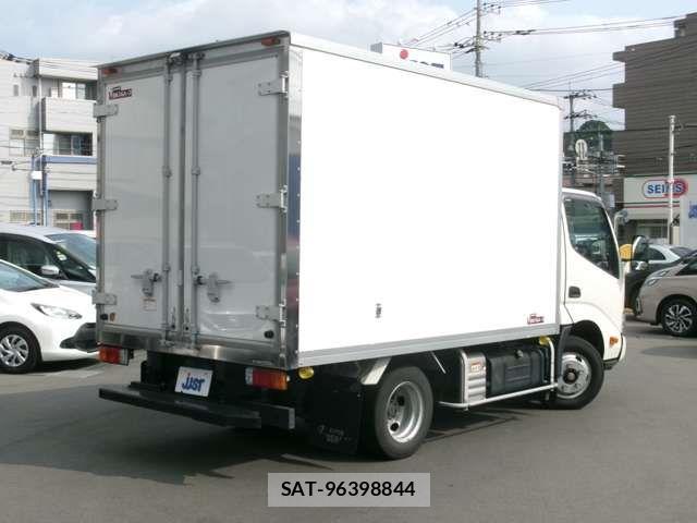 Hino DUTRO 2020-03 8666075-1